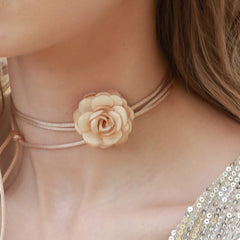Choker flower champagne