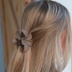 Hair clip flower taupe