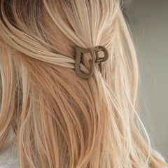 Juego de pinzas para el pelo con forma de corazón, color caramelo negro