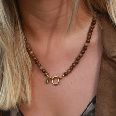 Collier de Javea en pierre brune
