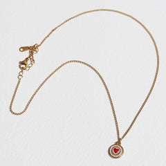 Goldene Halskette mit Herz rosa und rot