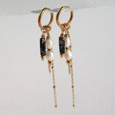 Gold earrings pearl stone black