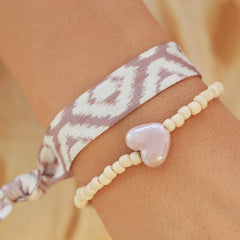 Bracelet pierre coeur beige