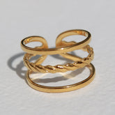 Gold ring twisted line