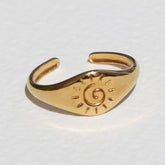 Gouden ring zonnestraal