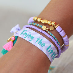 Brazalete azul ondulado