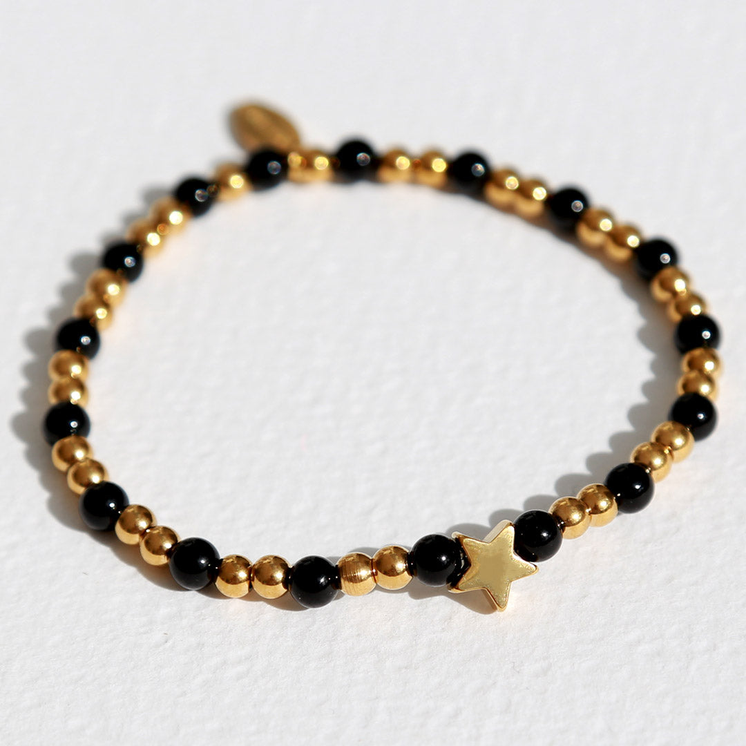 Moraira star bracelet with black stone