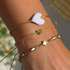 Armband white charm