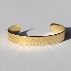 Bracelet en or martelé