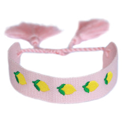Bracelet tissé avec des citrons