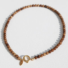 Collier de Javea en pierre brune