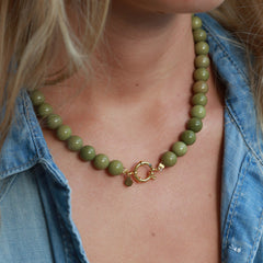 Collar burbuja piedra oliva