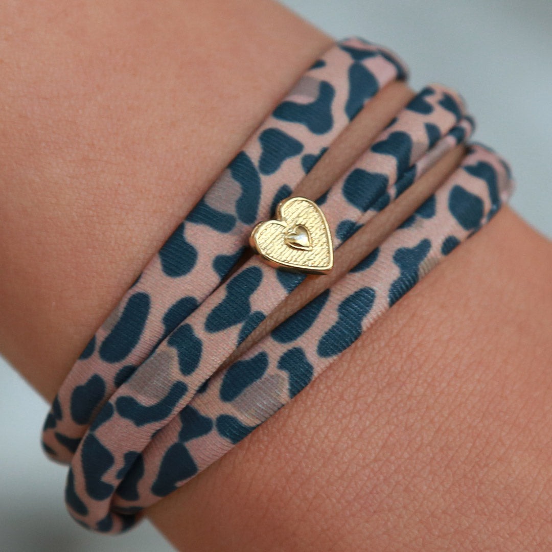Pulsera leopardo corazón oro