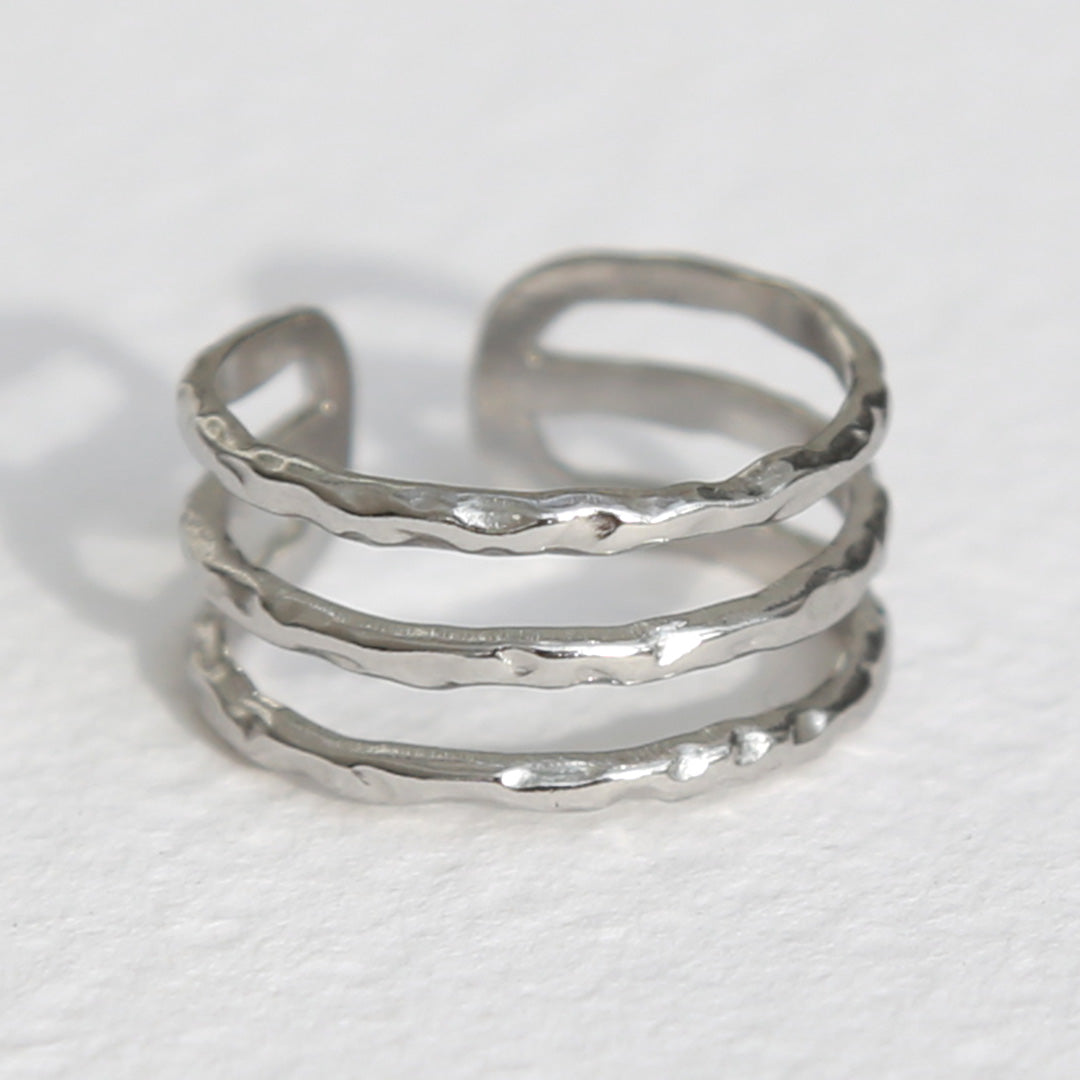 Zilveren ring hammered lines