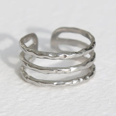 Zilveren ring hammered lines