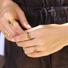 Gold ring Tiger Eye dots
