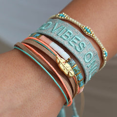 Woven bracelet good vibes only mint