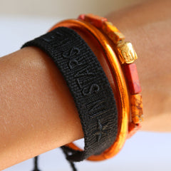 Geweven armband in stars we trust black