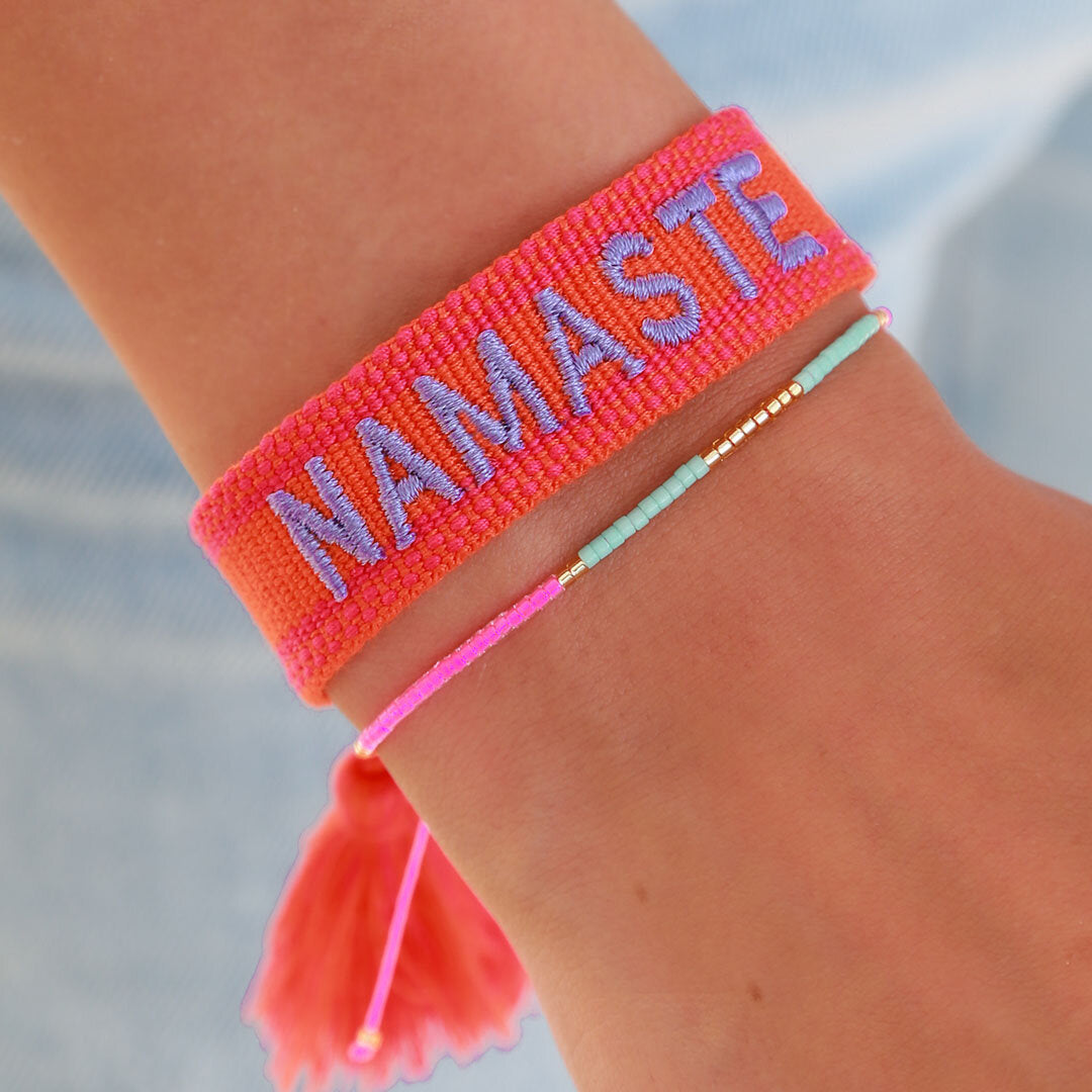 Bracelet tissé namaste