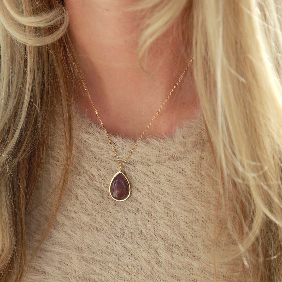 Collier en or gemstone sapphire